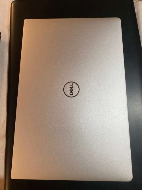 DELL XPS 13 7390*13.3`*CORE i7-10510U*1.80GHZ*2.30GHZ*16 GB RAM*512 GB SSD*WINDOWS 10 HOME 64-BIT OS